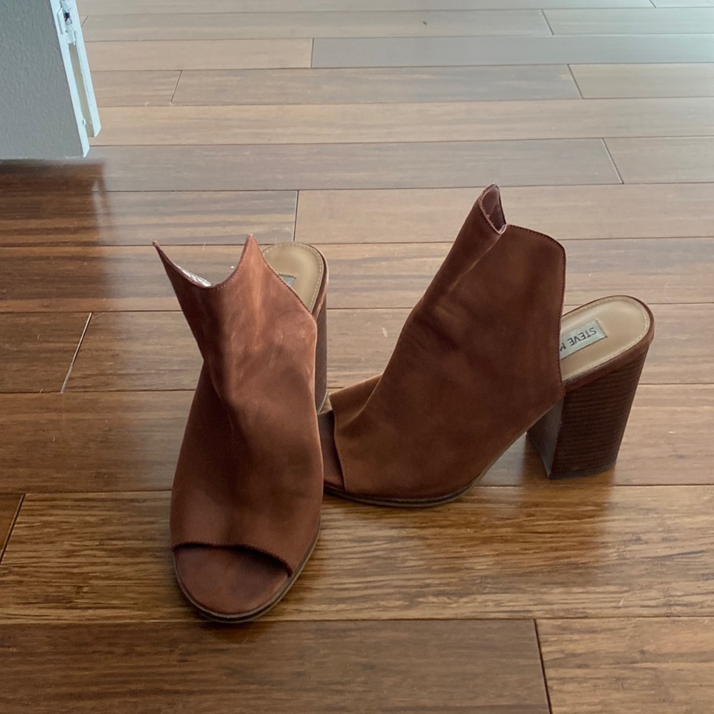 Steve Madden tan sandal booties